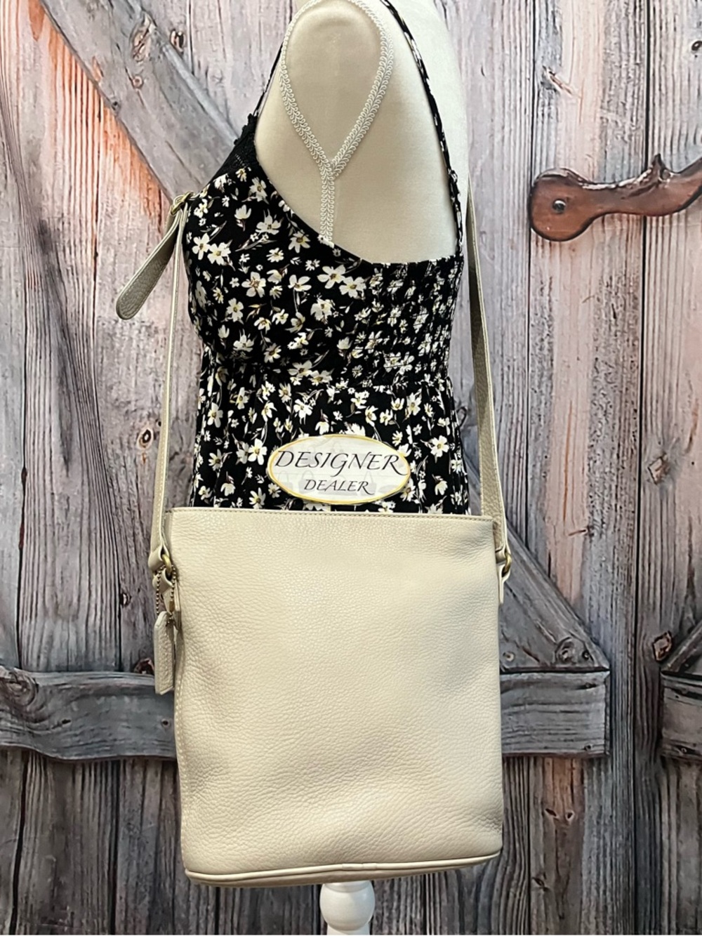 COACH Sonoma Vintage Bucket Bag GUC! # 4907 Bone Made in Italy! - Picture 3 of 12